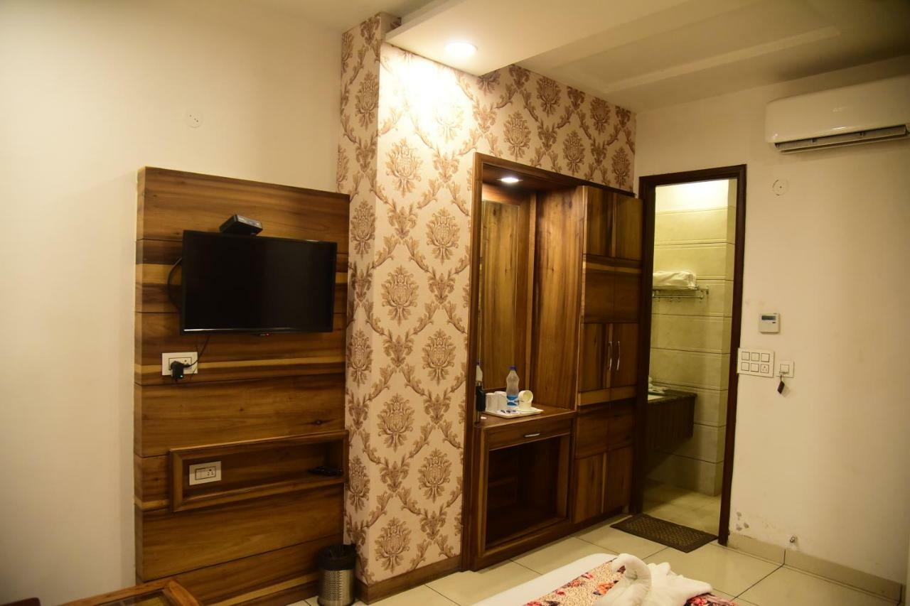 Hotel D S Inn Amritsar Eksteriør billede
