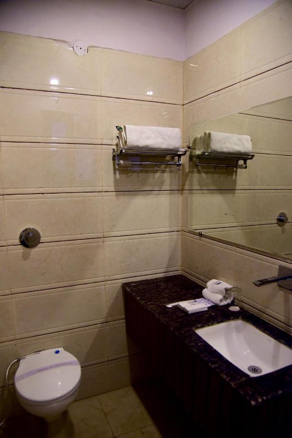 Hotel D S Inn Amritsar Eksteriør billede